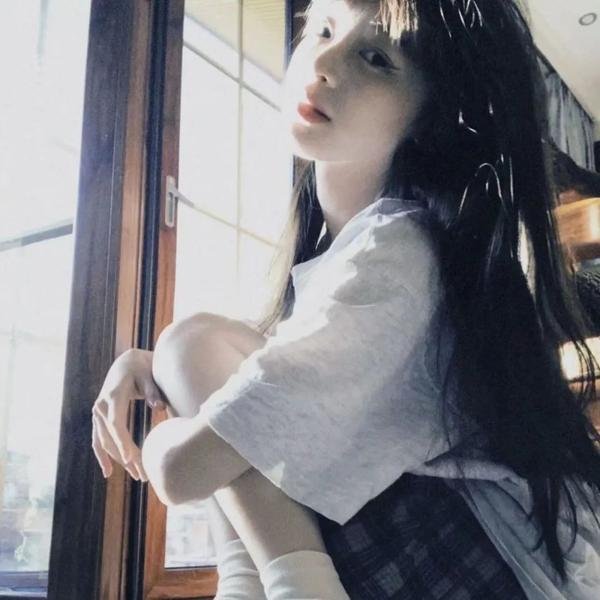 靓妹有难