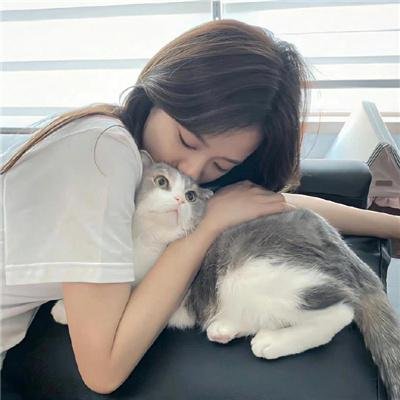 莫斯科来的香烟女孩